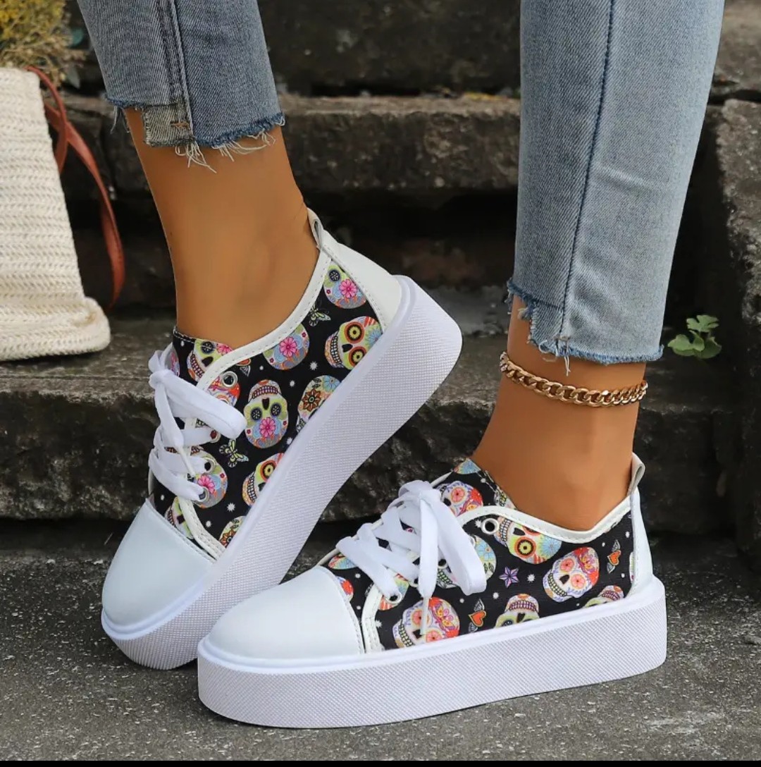 Chaussures à motif tête de mort pour femmes, chaussures plates légères et confortables à lacets, chaussures décontractées basses pour Halloween