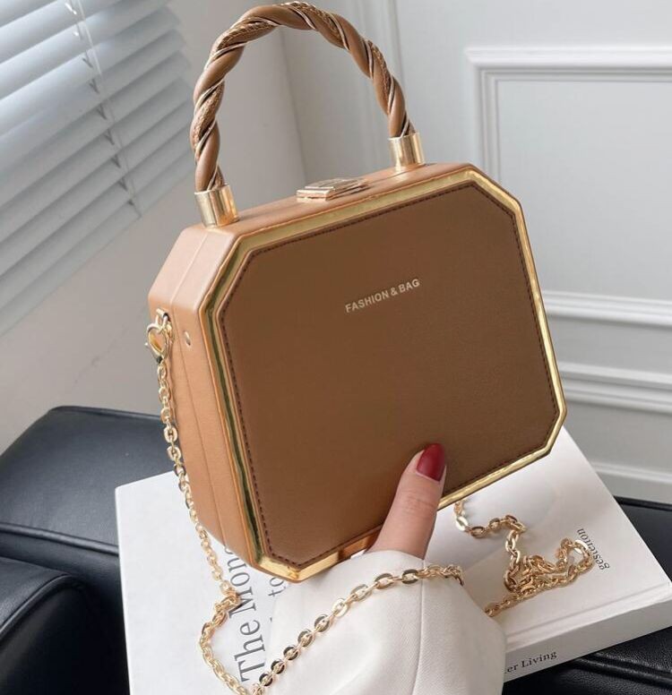 Mini Letter Graphic Chain Box Bag